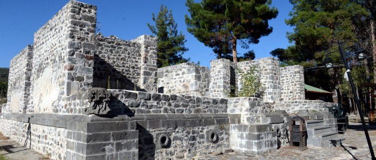 Niksar Kalesi Türkiye’nin ikinci büyük kalesi